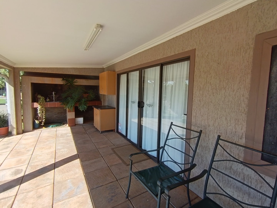 2 Bedroom Property for Sale in Wilkoppies North West